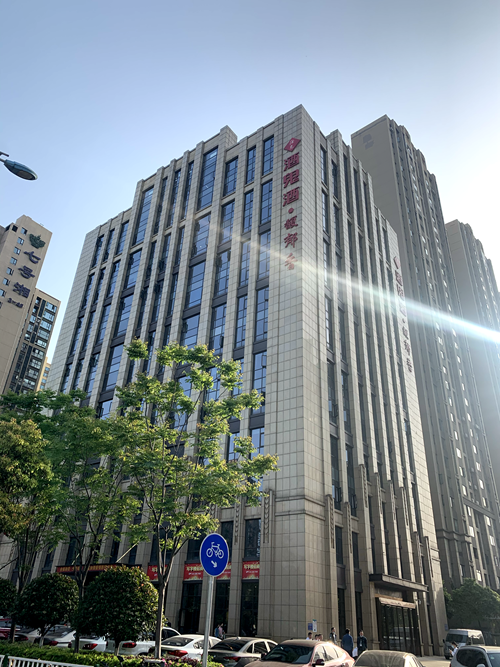 辦公樓中央空調(diào)、中央空調(diào)、湖南中央空調(diào)、中央空調(diào)節(jié)能改造、陜西中央空調(diào)、商用中央空調(diào)